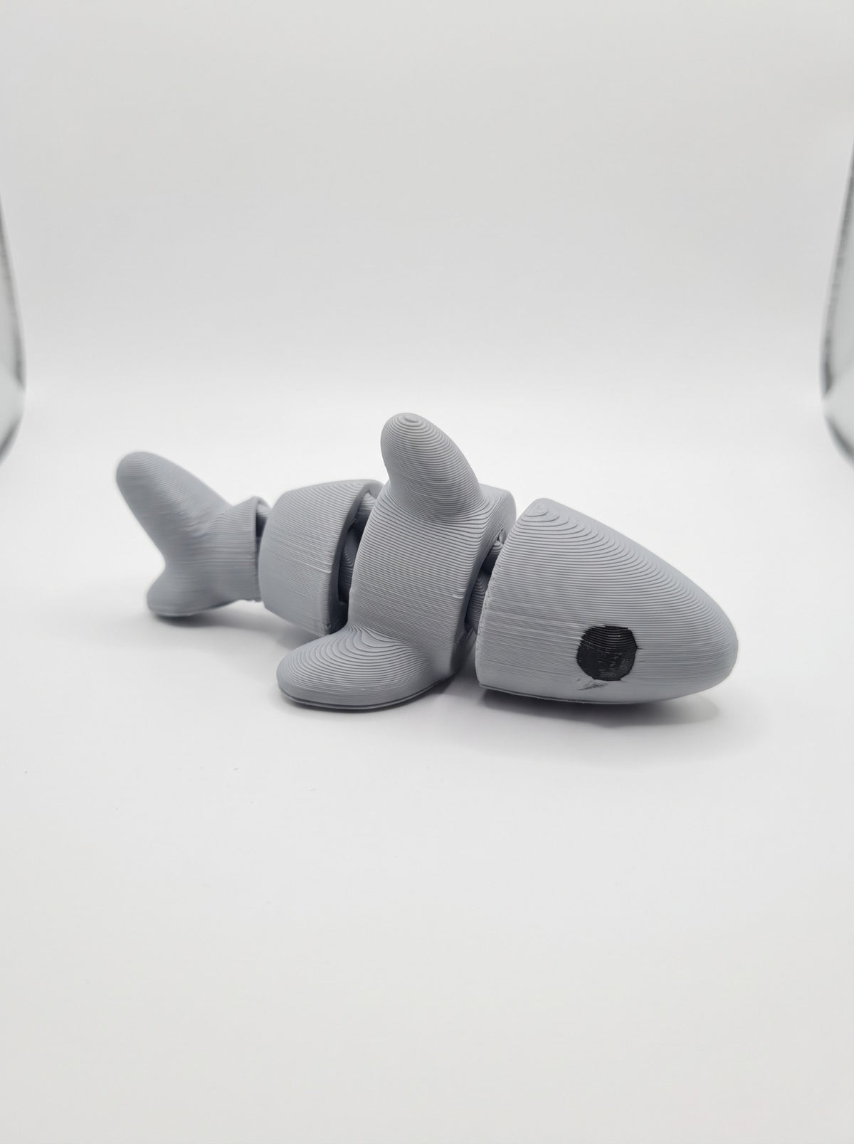 Tiburón articulado 3D gris