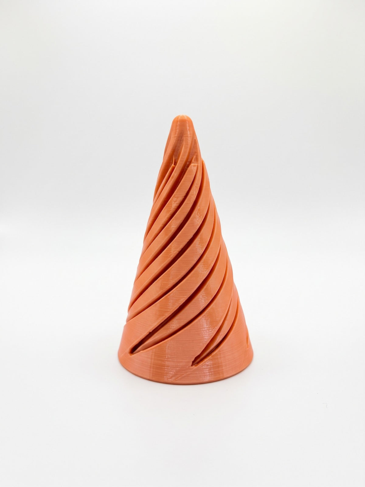 Cono espiral 3D naranja