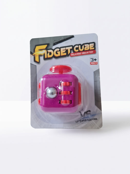 Fidget Cube rosado en su blister