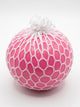 Pelota squishy de malla rosada con masa firme